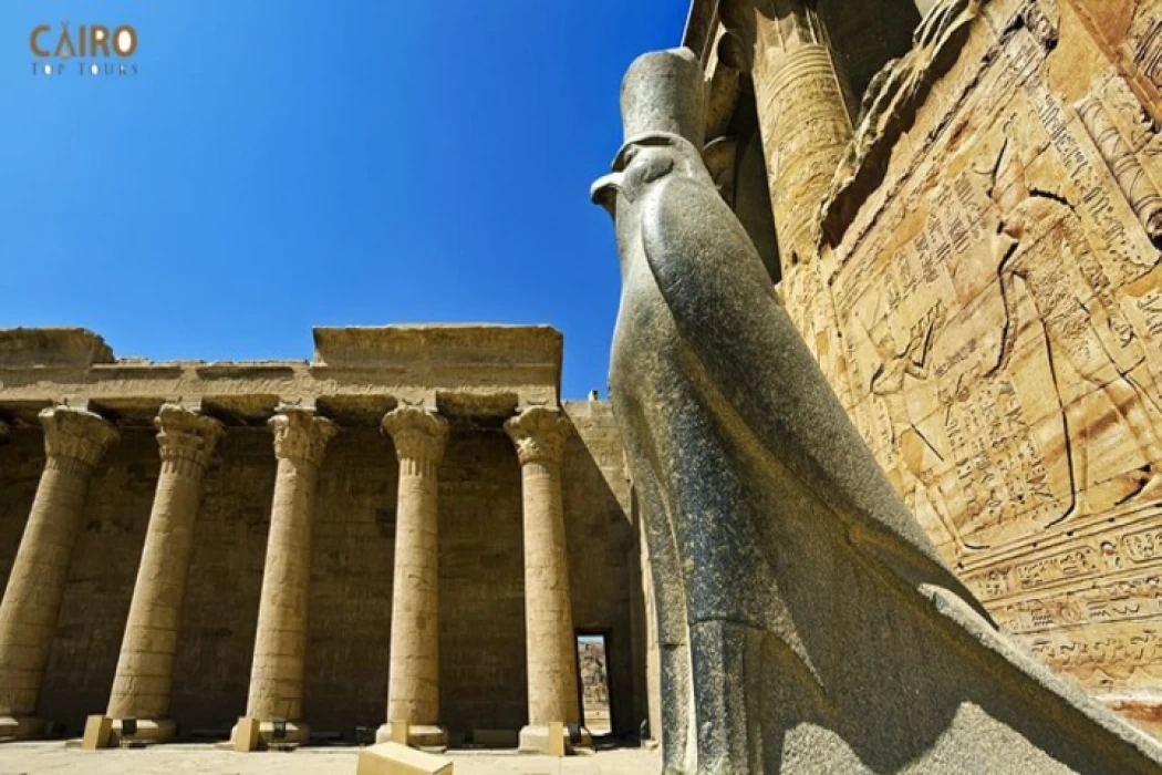 Edfu Travel Guide Horus Templ Horus Templ in luxer